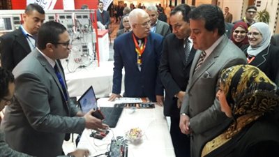 عبد الغفار يفتتح فعاليات مؤتمر الشرق الأوسط الدولي الـ ١٩ للقوى الكهربية