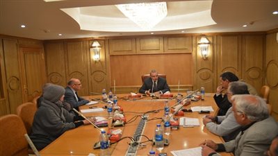 محافظ قنا: 930 مليون جنية دفعة أولى من قرض البنك الدولي لمشروعات المحافظة