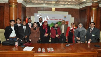 البيئة تشارك فى مؤتمر التنمية البيئية والعمارة الخضراء بهندسة جامعة ٦ اكتوبر