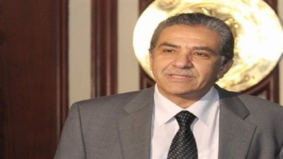 البيئة: الانتهاء من تشتيت بقعة سولار بنيل الاقصر