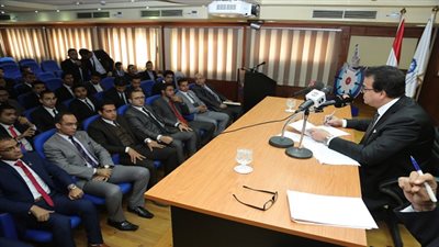 وزير التعليم العالى والبحث العلمى يعقد اجتماعه الأول مع رؤساء الاتحادات الطلابية ونوابهم بالجامعات المصرية