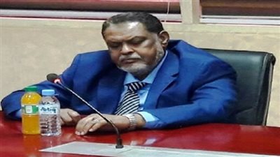 السودان تخفض عملتها إلى 18 جنيها للدولار في يناير