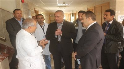  بالصور.. محافظ السويس يفاجىء عدد من المرافق ومشروعات التطوير بالمحافظة