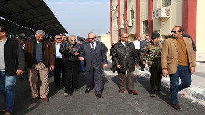 محافظ القاهرة يتفقد العمل الجاري بموقف السلام
