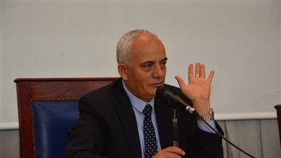 التعليم تتواصل مع المديريات التعليمية بالفيديو كونفرانس للإطمئنان علي سير العملية الامتحانية