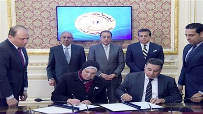 توقيع مذكرة تفاهم بين المجلس الآعلي للجامعات وجهاز تنمية المشروعات المتوسطة والصغيرة