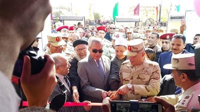 قائد الجيش الثالث ومحافظ السويس يفتتحان مشروع 
