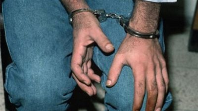 القبض علي حلاق بالسيدة زينب يتاجر في المخدرات