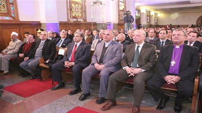 محافظ القاهرة يشارك الطائفة الإنجيلية احتفالات عيد الميلاد المجيد