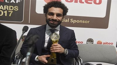 صلاح قادر علي الفوز بجائزة أفضل لاعب بالعالم