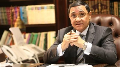 عبد الرحيم علي يستغل تمويل الامارات لشراء فيلات بـ 18 مليون جنيه