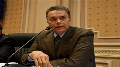 النقل: زيادة نصيب السكة الحديد في نقل البضائع من مينائي الإسكندرية ودمياط 