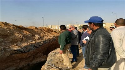 محافظ السويس يتفقد أعمال الانشاءات بكوبري الجيش المصري