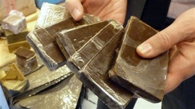 ضبط تاجر بحوزته 28 قطعة حشيش بقنا