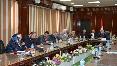 بالصور.. محافظ الدقهلية في اجتماع مع وفد الهيئة العربية للتصنيع 