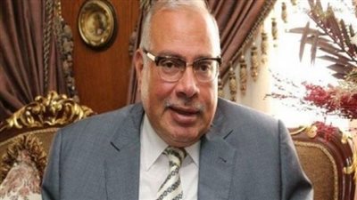 عامل يفقع عين شقيقته أثناء دفاعها عن والدتها 