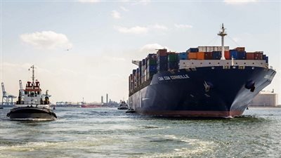 حزمة من القرارات الجديدة تصدرها هيئة ميناء دمياط 