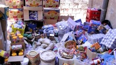 ضبط مصنعين غير مرخصين وسلع غذائية بدون بيانات بالقليوبية