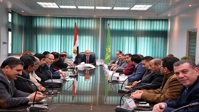 عشماوي: صرف مكافأة لكل مسئول عن نظافة القطاع المحدد له بشبرا الخيمة