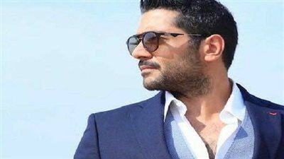 أحمد فلوكس يشعل التواصل الاجتماعي بـ 