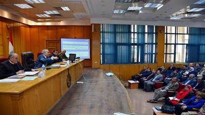 محافظ القليوبية: 