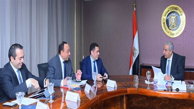 قابيل يبحث مع منتجى السيراميك زيادة معدلات الانتاج والتصدير للاسواق الخارجية