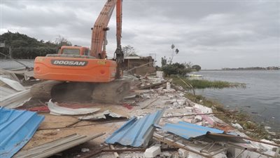 تنفيذ 8 قرارات إزالة لتعديات على مجرى نهر النيل بالقاهرة والجيزة