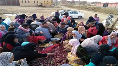 انطلاق أولى القوافل المتحركة لدعم بيع الخضروات لحملة 