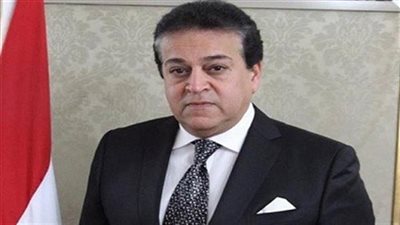 وزير التعليم العالى يفتتح منتدى الخبراء بالجامعة الأمريكية 