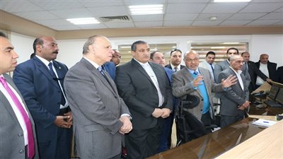 محافظ القاهرة يفتتح أعمال تطوير غرفة التحكم المركزية بنفقي الأزهر