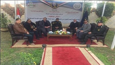 تنظيم ملتقى توظيفي بين الإدارة العامة لقوات أمن القاهرة ووزارة القوى العاملة  