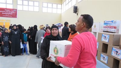 مديرية أمن الأقصر تقدم مساعدات عينية لـ200 من أسر السجناء 