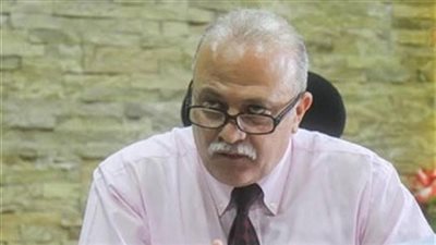 رئيس القابضة للصناعات الغذائية يفاجأ المجمعات الإستهلاكية فى جولة ميدانية 