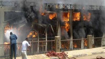 نشوب حريق بفندق عائم تابع لإحدى الشركات السياحية