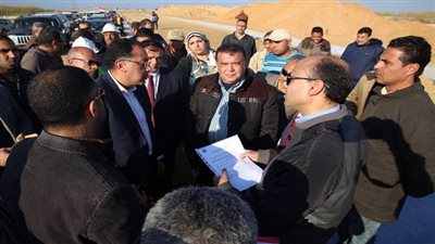 وزير الإسكان يتفقد الأعمال بمحور 30 يونيو ويكلف بسرعة الانتهاء من تنفيذه  