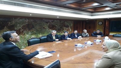 وزير النقل يستقبل وفد وزارة النقل المتجه الى كوريا الجنوبية 