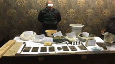 ضبط أحد الأشخاص لقيامه بتصنيع مخدر الحشيش والإتجار فيه