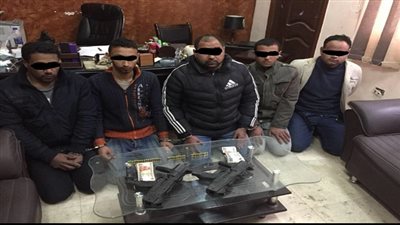 ضبط تشكيلاً عصابياً تخصص فى سرقة السيارات وقائديها بالإكراه 