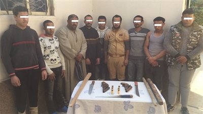 ضبط 8 أشخاص وبحوزتهم أسلحة نارية وبيضاء أعدوها للتشاجر مع آخرين