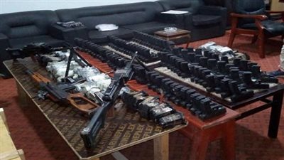 ضبط أحد المتهمين فى واقعة محاولة تهريب الأسلحة النارية والذخائر للبر الشرقى لقناة السويس