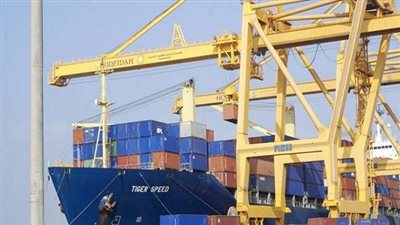 وصول 6 الاف طن ردة و660 راكب بموانىء البحر الاحمر