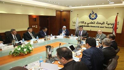 عبد الغفار يرأس اجتماع مجلس إدارة مدينة الأبحاث العلمية والتطبيقات التكنولوجية