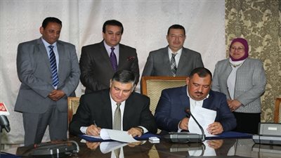 عبد الغفار يشهد توقيع اتفاقية تعاون بين المركز القومي للبحوث وإحدى المزارع السمكية 