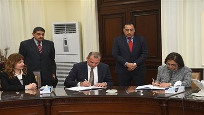 مدبولي يشهد توقيع بروتوكول تعاون بين 