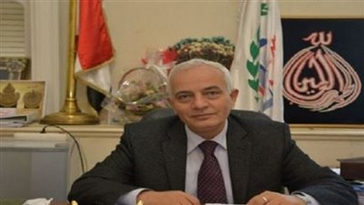 حجازى يعقد اجتماعًا لمناقشة الضوابط الخاصة بامتحانات الثانوية العامة