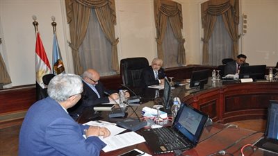 شوقى يؤكد حرص وزارة التعليم على حماية اللغة العربية فى المدارس