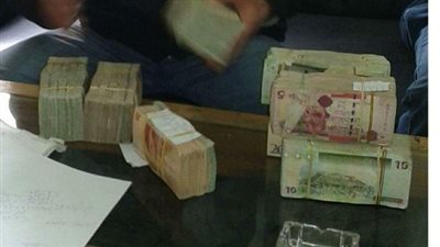 جمارك سفاجا تضبط تهريب سلاح نارى وكمية من الهواتف المحمولة