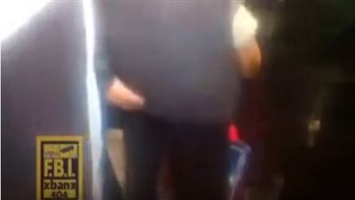 شاهد| فيديو صادم.. فتاه توافق علي التحرش بها في أتوبيس نقل عام