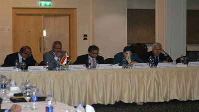 فهمي يترأس اجتماع مجلس ادارة جهاز شئون البيئة