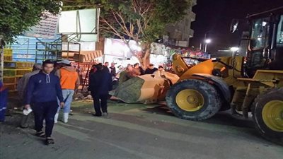حملات السويس الليلية اسفرت عن تنفيـذ 67 قرار برفع الاشغالات من شوارع وميادين المحافظة